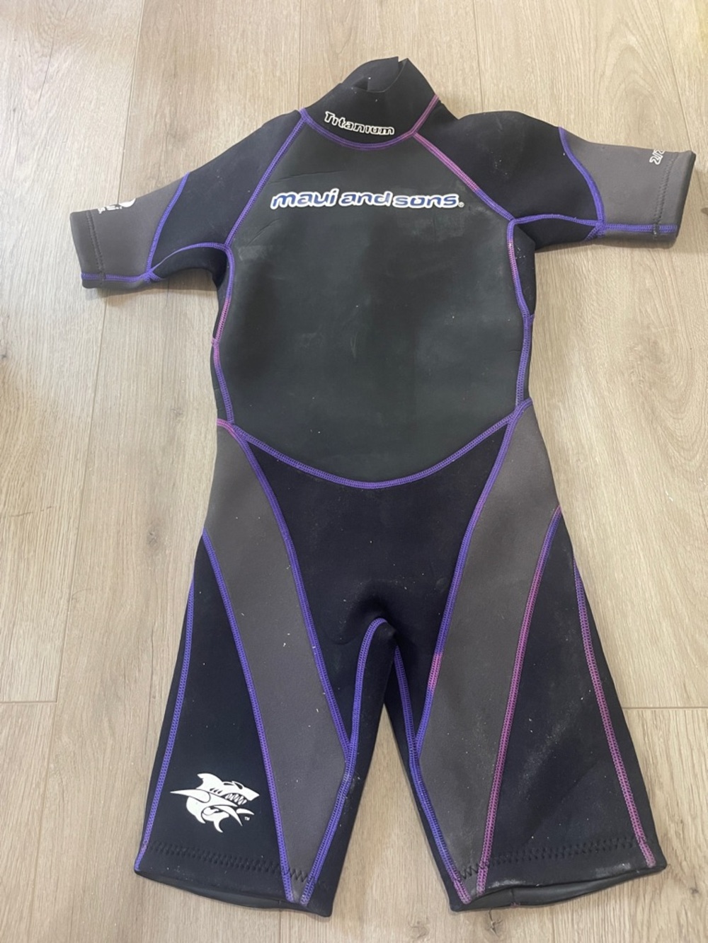 Maui and Sons Black Kids Shorty Wetsuit with Purple Stitching